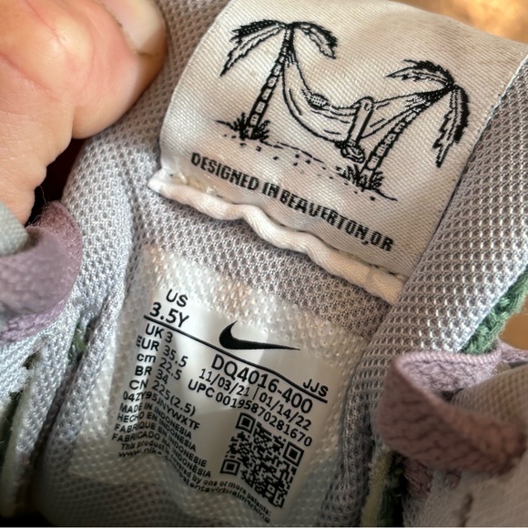 Nike Air Max Sneakers - Picture 4 of 6